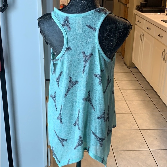 Racer back top with Eiffel Tower design - Picture 1 of 3